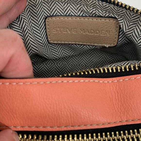 Steve Madden Pink Colorblock Crossbody Camera Bag with Detachable Strap - Picture 7 of 13